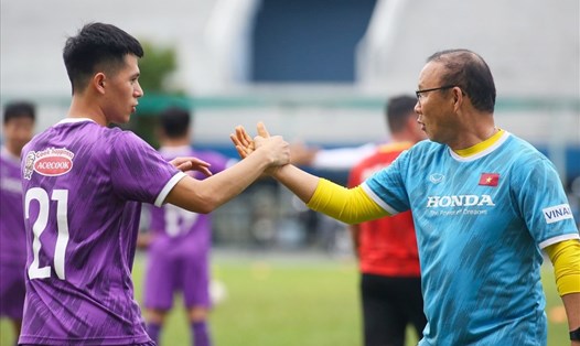 Rất nhiều sự chờ đợi từ giới chuyên môn và người hâm mộ về những thay đổi của huấn luyện viên Park Hang-seo ở đội tuyển Việt Nam. Ảnh: Thanh Vũ