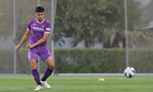 Biến cố tuổi 12 của đội trưởng U23 Việt Nam qua lời kể từ bố mẹ