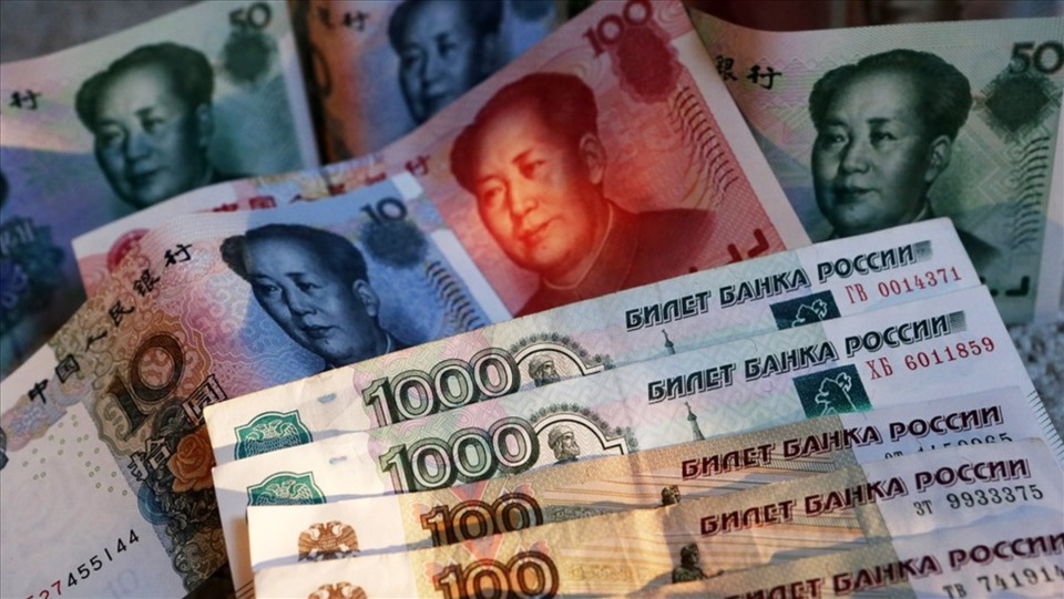 Nga - Trung Quốc bỏ USD, giao dịch đồng rúp - nhân dân tệ tăng 1.000%