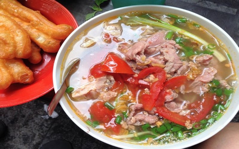 5 món ăn dưới 30.000 đồng quanh phố Hàng Bồ, Hà Nội