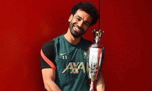 Salah giành danh hiệu cầu thủ xuất sắc nhất năm của PFA. Ảnh: AFP