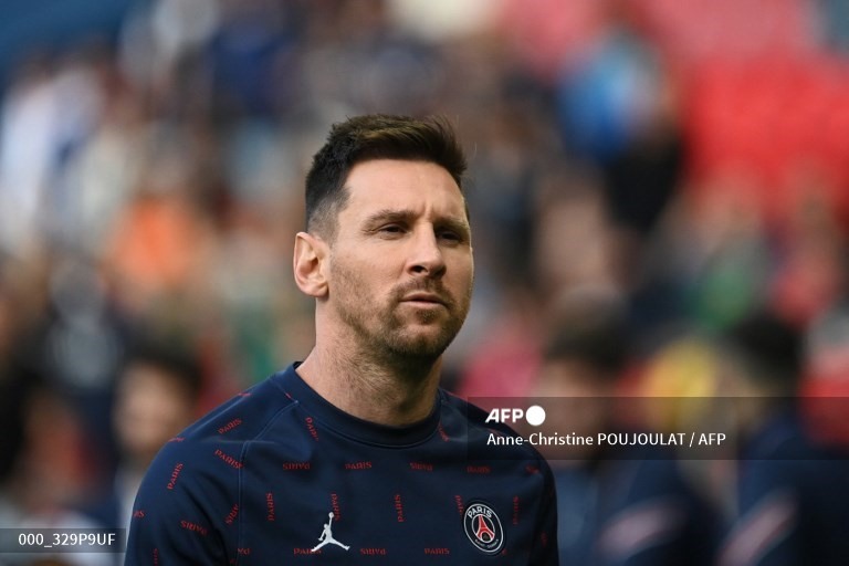 Chuyện tương lai Messi: Trở về Barca hay hồi hương?