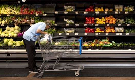 Kể từ đầu năm, giá thực phẩm tại Mỹ đã tăng hơn 10% so với cùng kỳ năm trước. Ảnh: WSJ