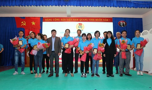 LĐLĐ TP.Đà Lạt (Lâm Đồng) tổng kết Tháng Công nhân và Biểu dương 25 công nhân lao động tiêu biểu