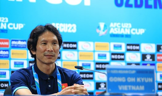 Huấn luyện viên Gong Oh-kyun chuẩn bị kỹ lưỡng cho U23 Việt Nam trước đối thủ mạnh. Ảnh: VFF