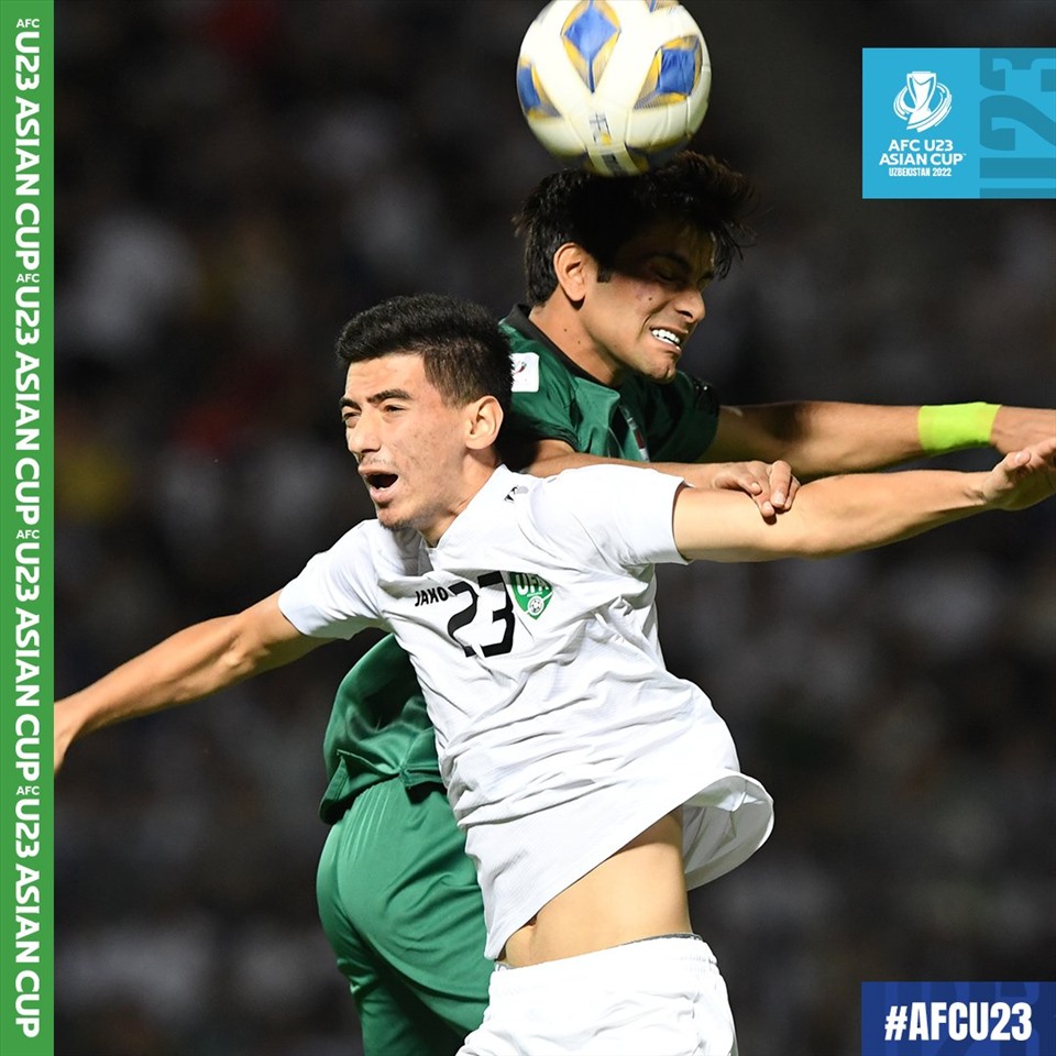 Đá với 10 người, U23 Uzbekistan vẫn tiến vào bán kết U23 Châu Á 2022