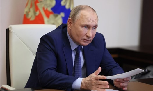 Tổng thống Nga Vladimir Putin chủ trì một cuộc họp trực tuyến về kinh tế ngày 7.6.2022. Ảnh: AFP
