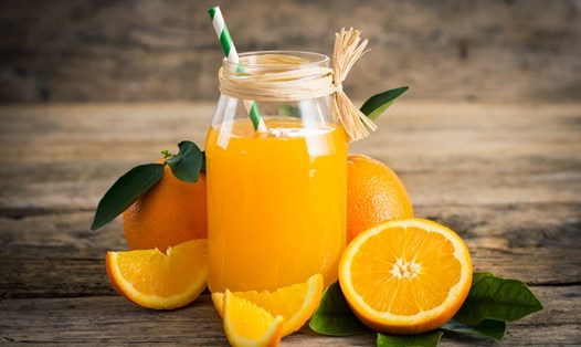 Nước cam mang đến nhiều công dụng hữu ích cho làn da dành cho phái đẹp. Ảnh: Xinhua