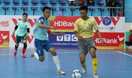Vietfootball (áo vàng) ra quân vòng loại Giải futsal vô địch quốc gia 2022. Ảnh: VFF