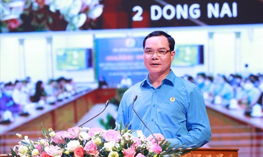 Chủ tịch Tổng LĐLĐVN Nguyễn Đình Khang phát biểu tại chương trình Thủ tướng Chính phủ gặp gỡ, đối thoại với công nhân lao động năm 2022. Ảnh: Hải Nguyễn