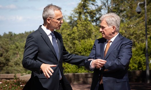 Tổng thư ký NATO Jens Stoltenberg (trái) và Tổng thống Phần Lan Sauli Niinisto. Ảnh: NATO