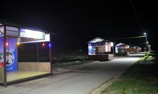 Thực trạng chợ đêm - một trong những sản phẩm du lịch không thích hợp ở Lý Sơn tại thời điểm này. Ảnh: HD