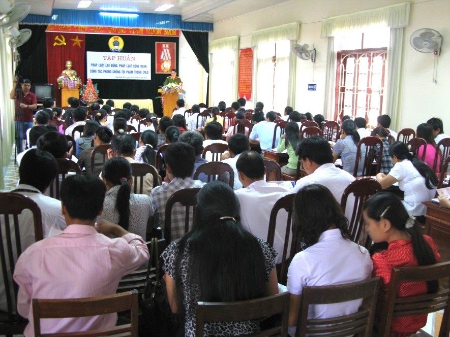 Tập huấn công tác phòng chống ma túy, tội phạm trong CNVCLĐ tỉnh Điện Biên năm 2021. Ảnh: Trần Nga.