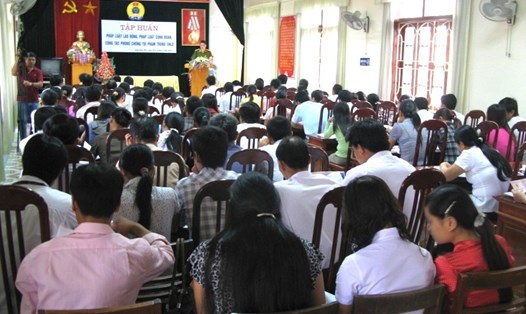 Tập huấn công tác phòng chống ma túy, tội phạm trong CNVCLĐ tỉnh Điện Biên năm 2021. Ảnh: Trần Nga.