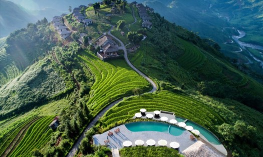 Topas Ecolodge có bể bơi bốn mùa ngắm núi rừng Sa Pa, ruộng bậc thang...