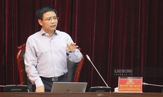 Ông Nguyễn Văn Thắng, Bí thư Tỉnh ủy Điện Biên vừa ký quyết định thành lập Ban Chỉ đạo phòng chống tham nhũng, tiêu cực tỉnh Điện Biên. Ảnh: PV