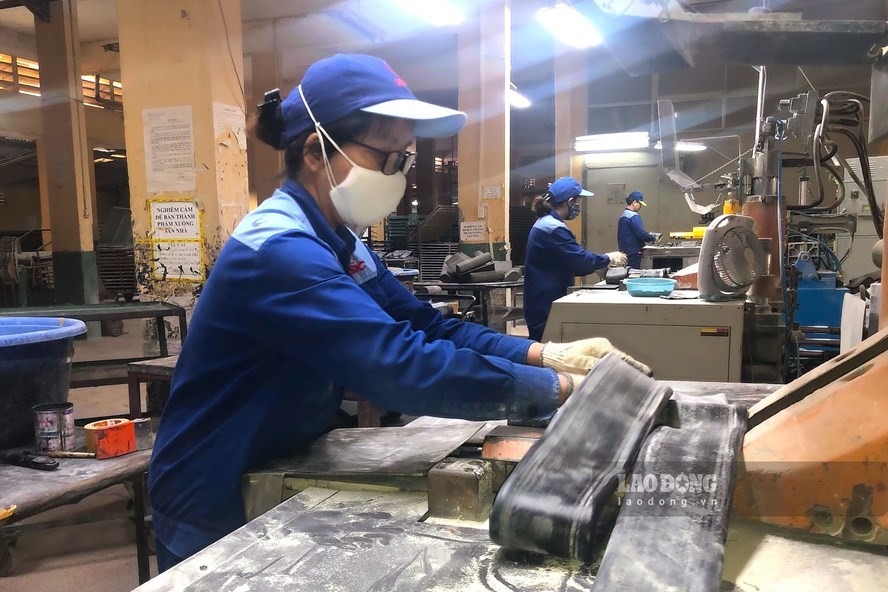 Nhiều người lao động sẽ được điều chỉnh lương tối thiểu từ 1.7. Ảnh minh hoạ Hải Nguyễn