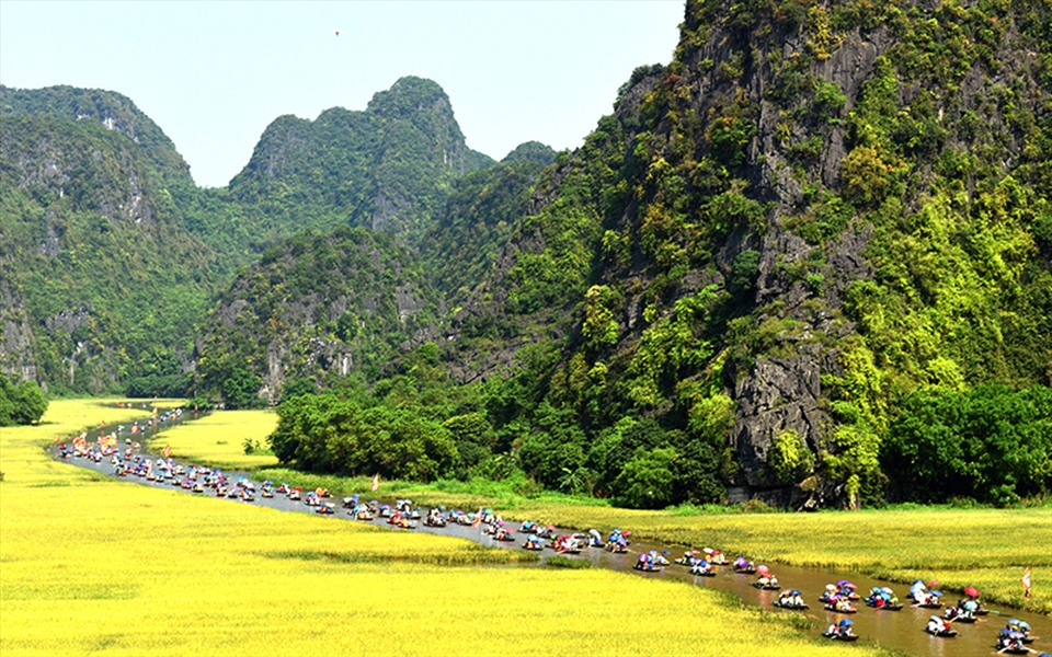 Ninh Bình thu hút khách du lịch trong nước lẫn quốc tế năm 2022.