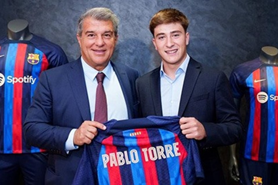 Barca công bố tân binh đầu tiên hè 2022 với mức giá bèo bọt Barca công bố tân binh đầu tiên hè 2022 với mức giá bèo bọt