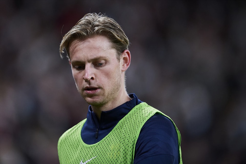 Tin chuyển nhượng ngày 18.6: De Jong dọn sạch tủ đồ tại Barcelona