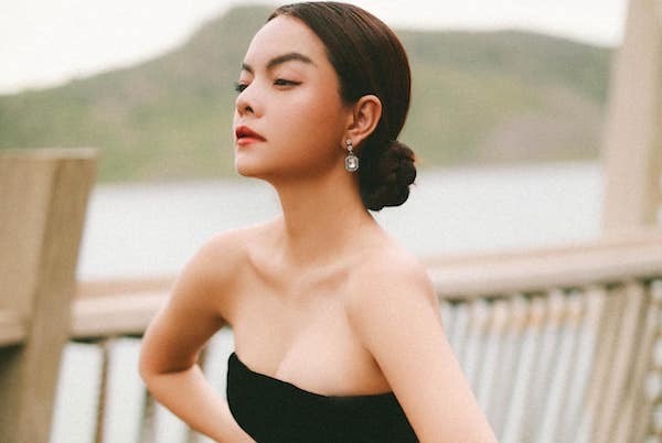 Phạm Quỳnh Anh, Thủy Tiên và những ca sĩ bị chê về diễn xuất