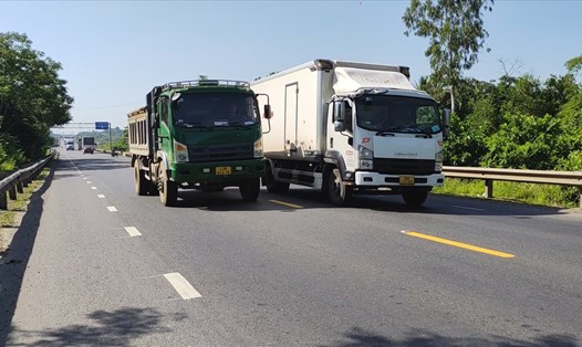 Cao tốc La Sơn - Túy Loan chậm triển khai khiến người dân gặp nhiều khó khăn. Ảnh: Thanh Chung