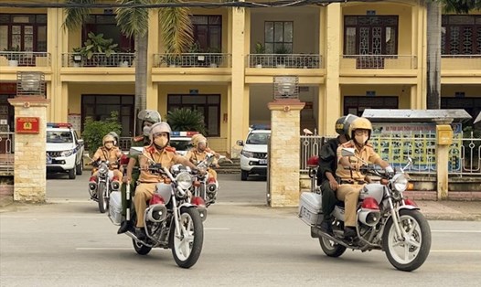Cảnh sát Giao thông Điện Biên ra quân cao điểm thực hiện kiểm tra, xử lý vi phạm về trật tự an toàn giao thông. Ảnh: Quang Anh
