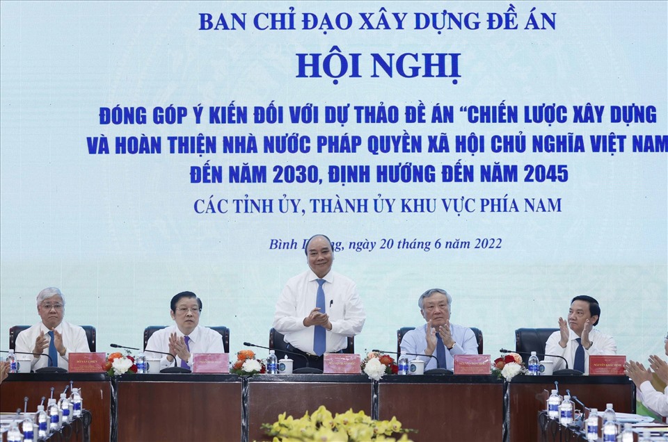 Chủ tịch nước Nguyễn Xuân Phúc chủ trì hội nghị. Ảnh: Thống Nhất/TTXVN