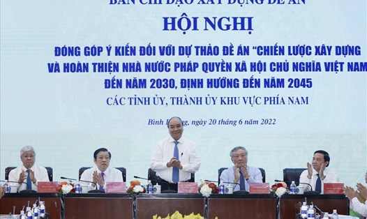Chủ tịch nước Nguyễn Xuân Phúc chủ trì hội nghị. Ảnh: Thống Nhất/TTXVN
