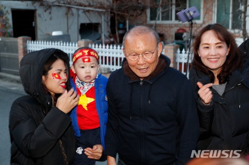 Coach Park Hang-seo กลับบ้านเพื่อฉลองวันเกิดแม่ของเขา