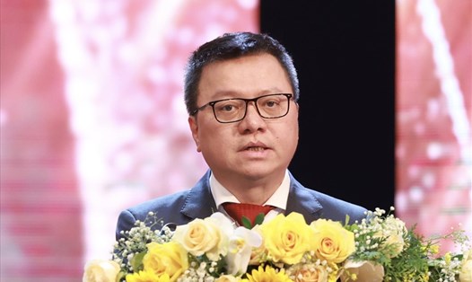 Ông Lê Quốc Minh phát biểu tại lễ trao giải Báo chí Quốc gia lần thứ XVI - năm 2021. Ảnh: Hải Nguyễn