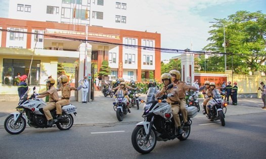 Sáng ngày 21.6, Công an TP.Đà Nẵng triển khai ra quân xử lý các hành vi vi phạm trật tự an toàn giao thông.