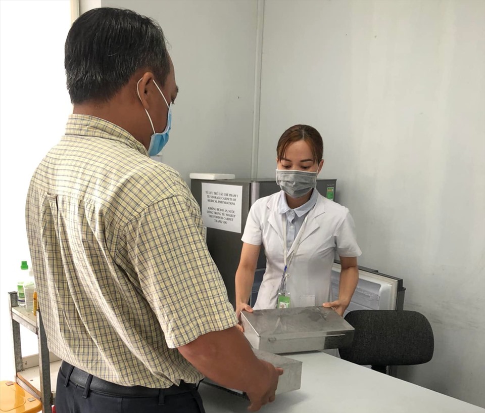 Thành phố Long Khánh giám sát đảm bữa ăn ca, bếp ăn tập thể của người lao động. Ảnh: LĐLĐ TP.Long Khánh