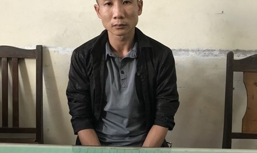 Đối tượng Nguyễn Trọng Hoài cùng tang vật.