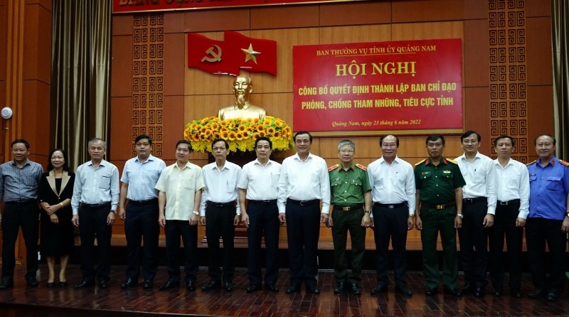 Tỉnh ủy Quảng Nam tổ chức hội nghị công bố Quyết định thành lập Ban Chỉ đạo phòng, chống tham nhũng, tiêu cực. Ảnh: Thanh Chung