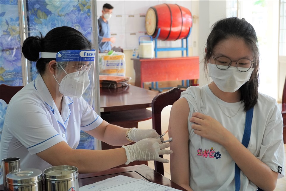 Bà Rịa - Vũng Tàu yêu cầu đẩy mạnh tiêm vaccine mũi 4 cho công nhân