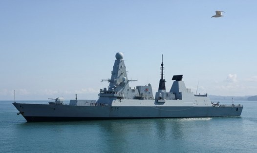 Tàu khu trục HMS Defender của Hải quân Hoàng gia Anh đến Biển Đen. Ảnh: AFP