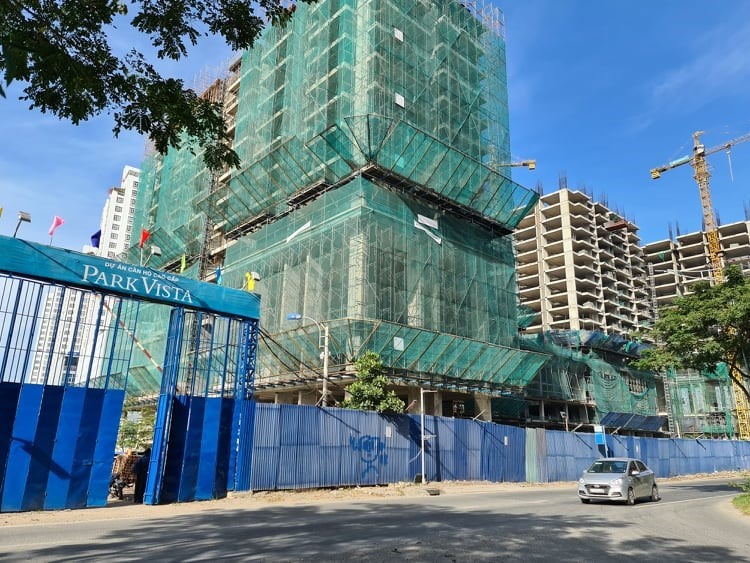 HĐND TPHCM chất vấn “nóng” về nhà ở xã hội, nhà lưu trú công nhân