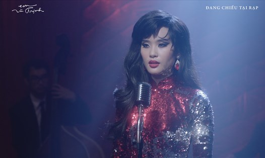 Nhật Linh tái hiện hiện danh ca Thanh Thúy trong "Em và Trịnh". Ảnh: NSX.