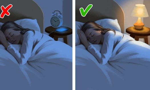 Tránh xa đồng hồ báo thức sẽ giúp bạn có giấc ngủ ngon. Ảnh: Bright Side
