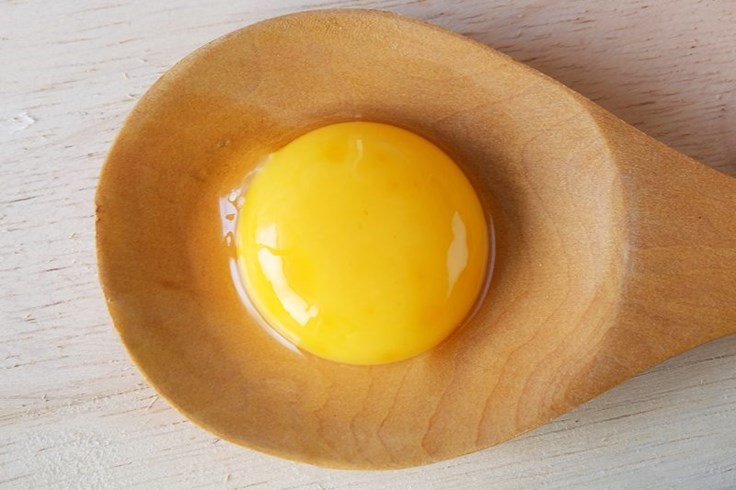 4 tác dụng đáng ngạc nhiên của việc ăn lòng đỏ trứng