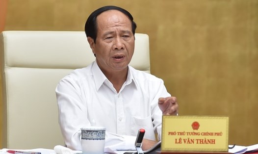 Phó Thủ tướng Chính phủ Lê Văn Thành chỉ đạo tiến độ dự án cao tốc Bắc - Nam phía Đông. Ảnh: VGP
