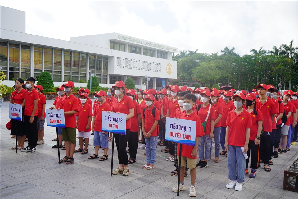 143 con CNVCLĐ vượt khó học giỏi tham gia "Trại hè kỹ năng" do LĐLĐ TP.Hải Phòng tổ chức. Ảnh: Mai Dung