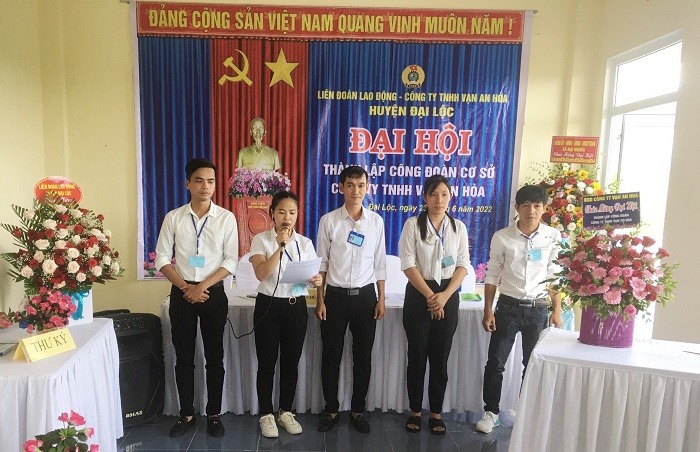 Liên đoàn Lao động huyện Đại Lộc, tỉnh Quảng Nam tổ chức đại hội thành lập Công đoàn cơ sở Công ty TNHH Vạn An Hoà với 101 đoàn viên. Ảnh: Anh Danh