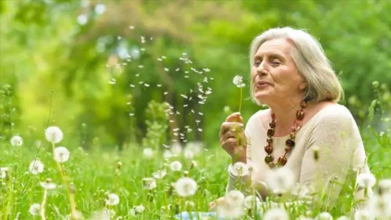 6 cách giúp người cao tuổi sống vui vẻ, khỏe mạnh