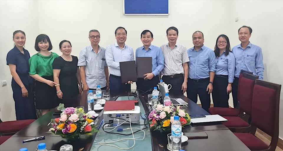 Quang cảnh lễ ký chương trình phối hợp. Ảnh: CĐCT