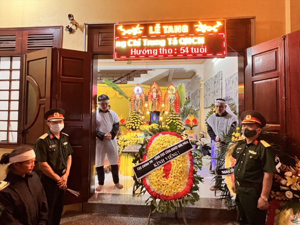 Trung tá Bùi Văn Nhiên hy sinh khi cứu người bị nạn