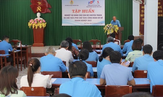 70 cán bộ công đoàn các cấp ở Ninh Thuận tham gia tập huấn nghiệp vụ. Ảnh: P.Thảo