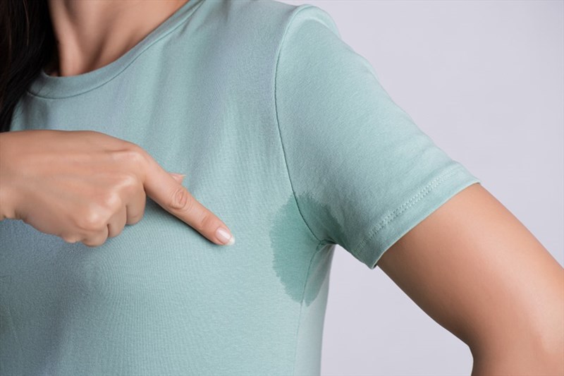 Cách giảm tuyến mồ hôi nách trong những ngày hè nắng nóng