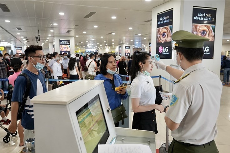Nhịp sống 24h: Sân bay Nội Bài đang quá tải